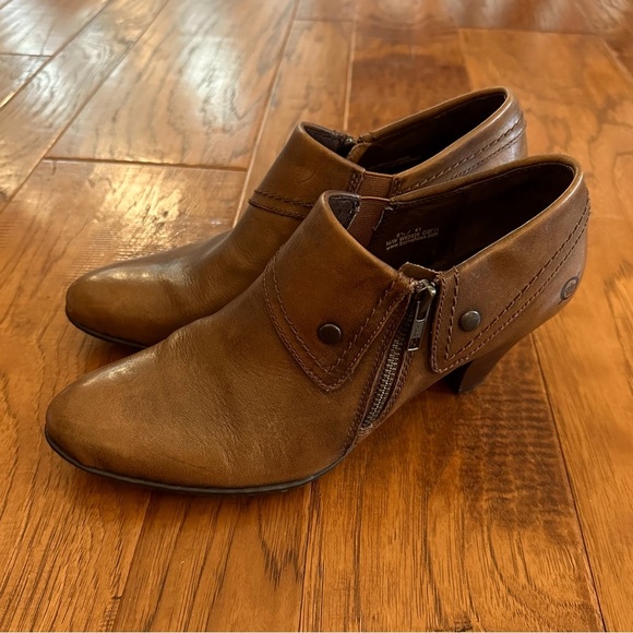Born Tanya Marrone Short Leather Ankle Boot Booties Size 9.5 - Picture 2 of 9